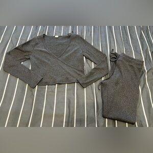 Women's Size Large Lounge Set 🩶